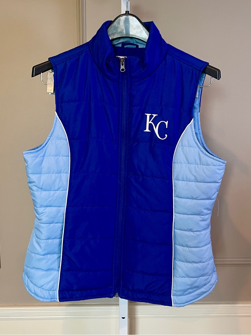 Royals MLB Women's Vest Medium Carl Banks Kansas City Embroidered Blue Puffer